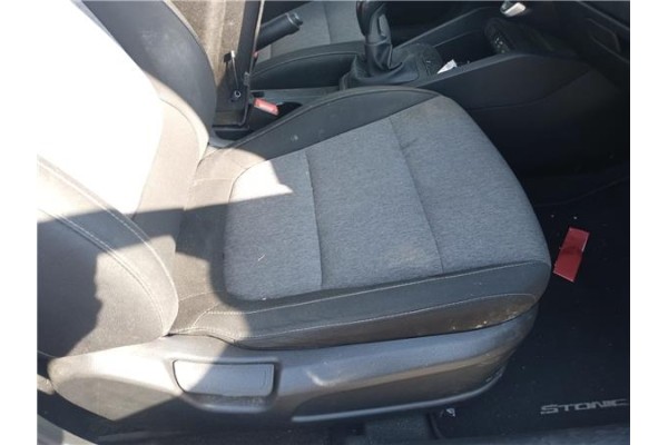 Recambio de asiento delantero derecho para kia stonic (ybcuv) 1.0 edition 7 referencia OEM IAM 88400H8080CUA  