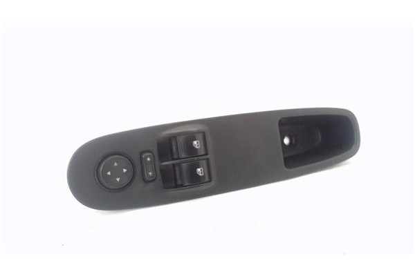 Recambio de mando elevalunas delantero izquierdo para fiat punto / grande punto (199) 1.4 referencia OEM IAM 735500050  