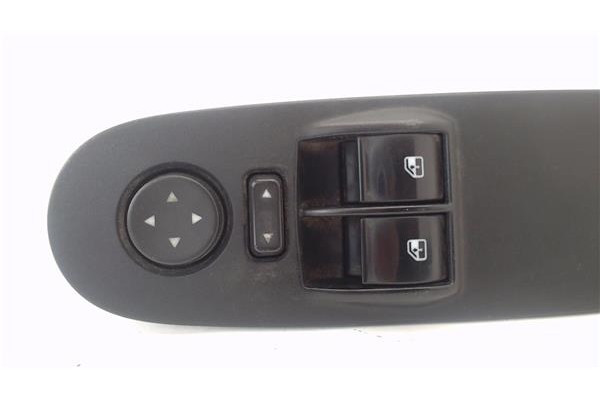 Recambio de mando elevalunas delantero izquierdo para fiat punto / grande punto (199) 1.4 referencia OEM IAM 735500050  