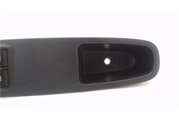 Recambio de mando elevalunas delantero izquierdo para fiat punto / grande punto (199) 1.4 referencia OEM IAM 735500050  