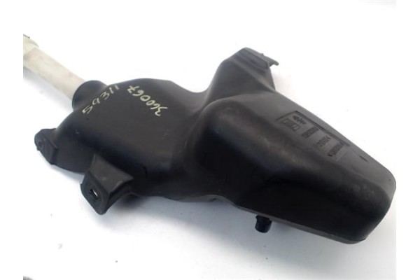 Recambio de deposito limpiaparabrisas para opel astra j 1.6 referencia OEM IAM 13361914  