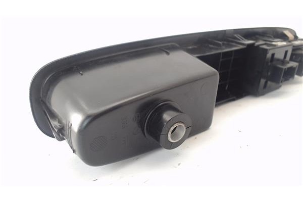 Recambio de mando elevalunas delantero izquierdo para fiat punto / grande punto (199) 1.4 referencia OEM IAM 735500050  