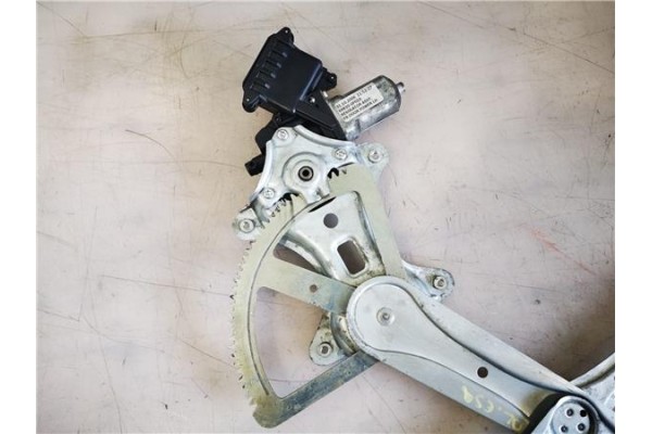 Recambio de mecanismo elevalunas delantero izquierdo para toyota corolla verso (e12) 2.0 d4d referencia OEM IAM 698200F010  