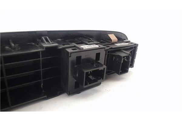 Recambio de mando elevalunas delantero izquierdo para fiat punto / grande punto (199) 1.4 referencia OEM IAM 735500050  