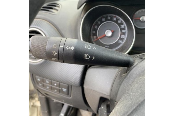 Recambio de mando intermitencia para fiat punto / grande punto (199) 1.4 referencia OEM IAM 7354104220  