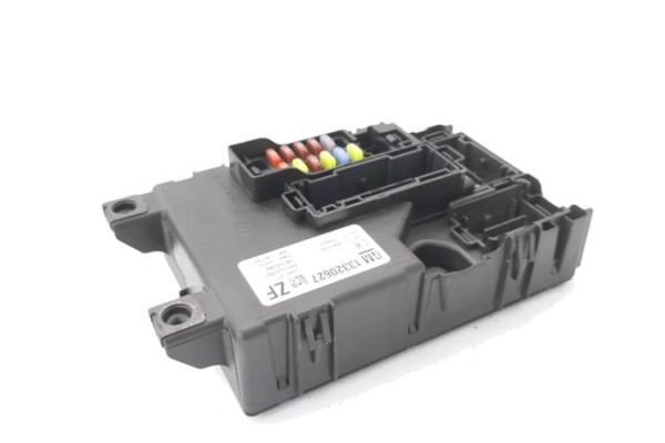 Recambio de caja fusibles/rele para opel corsa d 1.2 referencia OEM IAM 93189211  