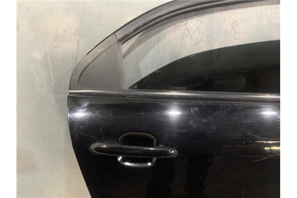 Recambio de puerta trasero derecha para kia rio (ub) 1.2 basic referencia OEM IAM 770041W210  