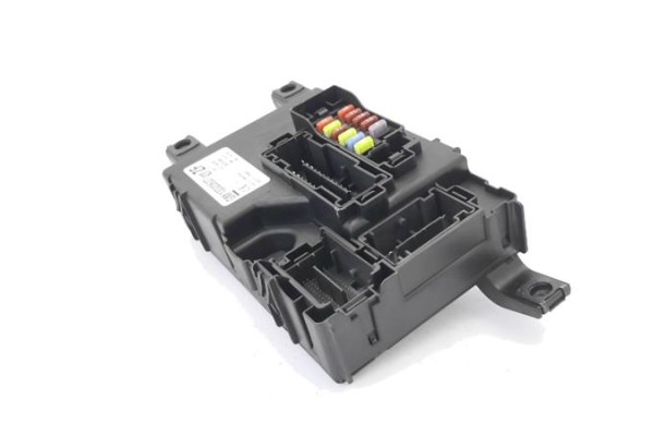 Recambio de caja fusibles/rele para opel corsa d 1.2 referencia OEM IAM 93189211  