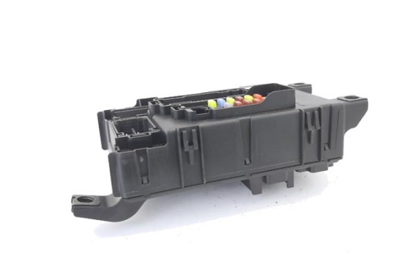 Recambio de caja fusibles/rele para opel corsa d 1.2 referencia OEM IAM 93189211  