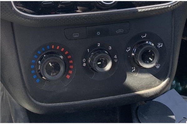 Recambio de mandos calefaccion / a.a. para fiat punto / grande punto (199) 1.4 referencia OEM IAM 77365668  