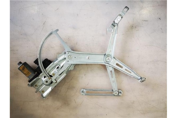Recambio de mecanismo elevalunas delantero derecho para opel zafira a 2.0 dti 16v referencia OEM IAM 90579572  