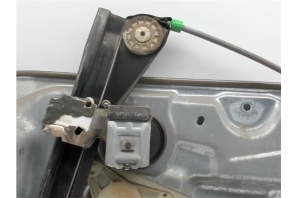 Recambio de elevalunas electrico delantero izquierdo para volkswagen polo iv (9n1) 1.4 gt referencia OEM IAM 6Q3837401H  