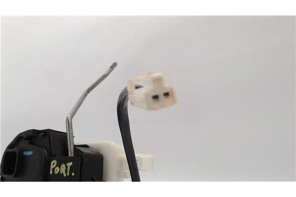 Recambio de cierre electromagnetico porton para mazda 2 (b2w) 1.6 referencia OEM IAM DD1062310A  