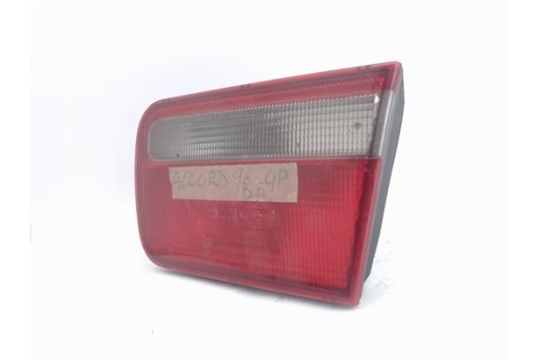 Recambio de piloto porton trasero derecho para honda accord berlina (cc/ce) referencia OEM IAM 23622600  