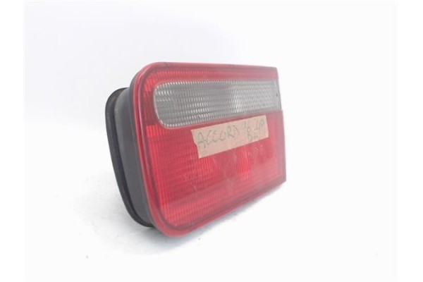 Recambio de piloto porton trasero derecho para honda accord berlina (cc/ce) referencia OEM IAM 23622600  