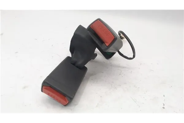 Recambio de anclaje cinturon trasero derecho para kia rio (ub) 1.2 basic referencia OEM IAM 898401W200HU  
