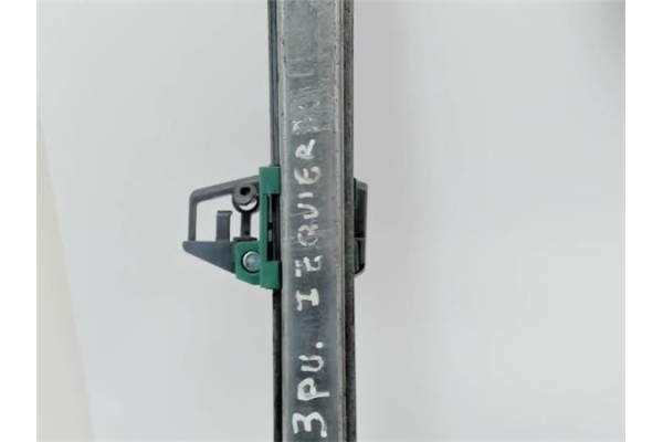 Recambio de mecanismo elevalunas delantero izquierdo para renault megane ii berlina 3p referencia OEM IAM   