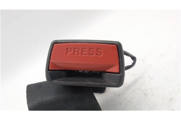 Recambio de anclaje cinturon trasero derecho para kia rio (ub) 1.2 basic referencia OEM IAM 898401W200HU  