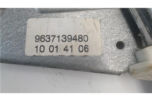 Recambio de mecanismo elevalunas delantero izquierdo para peugeot 307 (s1) referencia OEM IAM 9221K1  