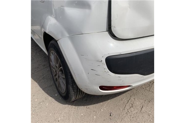 Recambio de paragolpes trasero para fiat punto / grande punto (199) 1.4 referencia OEM IAM 735516621  