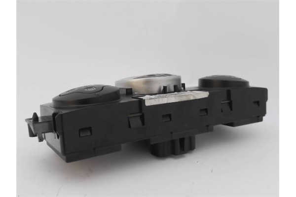 Recambio de mandos climatizador para renault scenic ii (jm) 1.9 dci (jm12, jm0g) referencia OEM IAM 7701208975  