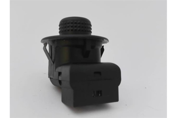 Recambio de mando retrovisor electrico para land rover discovery 2.7 td referencia OEM IAM YUF500010PVJ  