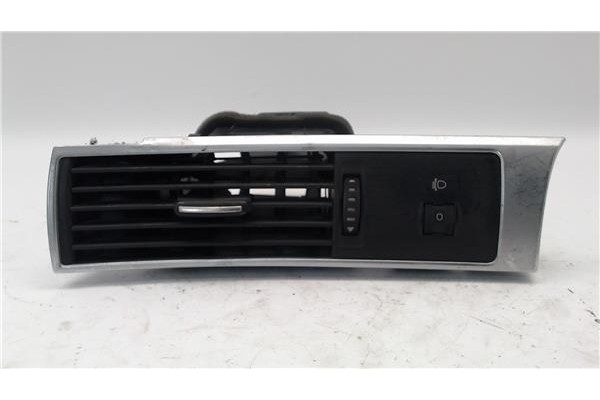 Recambio de rejilla entrada de aire para audi a6 avant (4f5) 2.8 fsi referencia OEM IAM 4f1820901d  