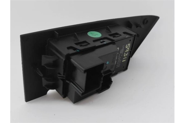 Recambio de mando elevalunas delantero derecho para opel astra j 1.6 referencia OEM IAM 13301886  