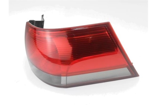 Recambio de piloto trasero derecho para opel vectra c caravan 1.9 comfort referencia OEM IAM 93192384  