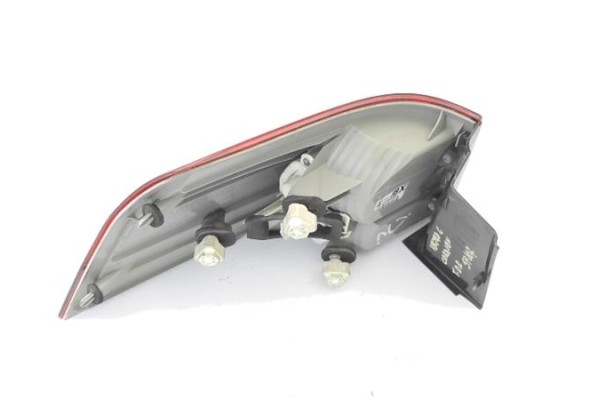 Recambio de piloto trasero derecho para opel vectra c caravan 1.9 comfort referencia OEM IAM 93192384  