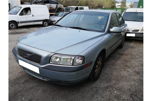 volvo s80 berlina del año 2002