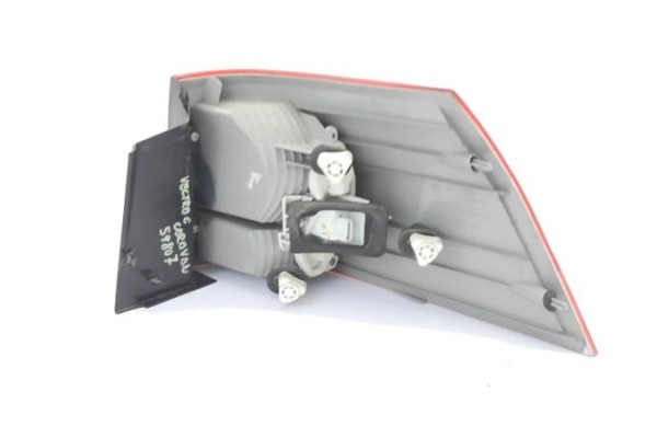 Recambio de piloto trasero izquierdo para opel vectra c caravan 1.9 comfort referencia OEM IAM 93192383  