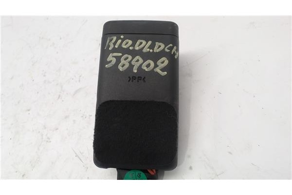 Recambio de anclaje cinturon delantero derecho para kia rio (ub) 1.2 basic referencia OEM IAM 888401W000HU  