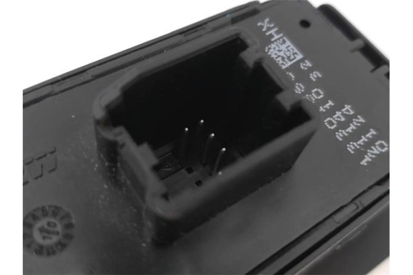 Recambio de mando elevalunas trasero izquierdo para opel astra j 1.6 referencia OEM IAM 13301888  