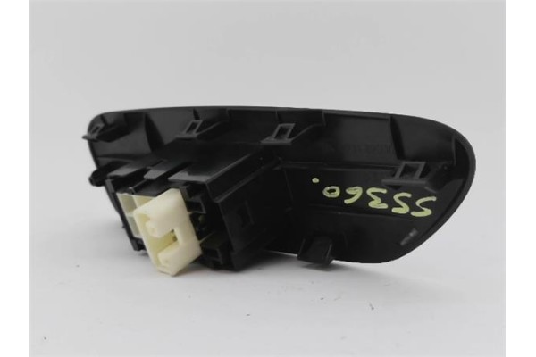 Recambio de mando elevalunas delantero derecho para toyota auris (e15) 2.0 d-4d referencia OEM IAM 7423102530 1ADFTV 