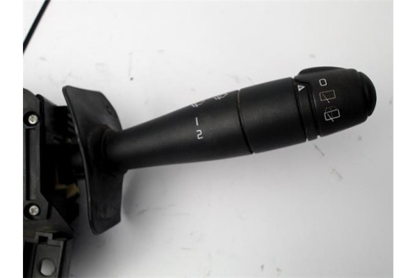 Recambio de mando intermitencia para dacia logan 1 1.6 prestige referencia OEM IAM 8200399390  