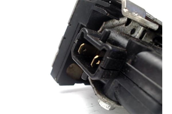 Recambio de cierre electromagnetico delantero izquierdo para peugeot partner combispace (5f) 1.6 hdi 90 referencia OEM IAM 9135H