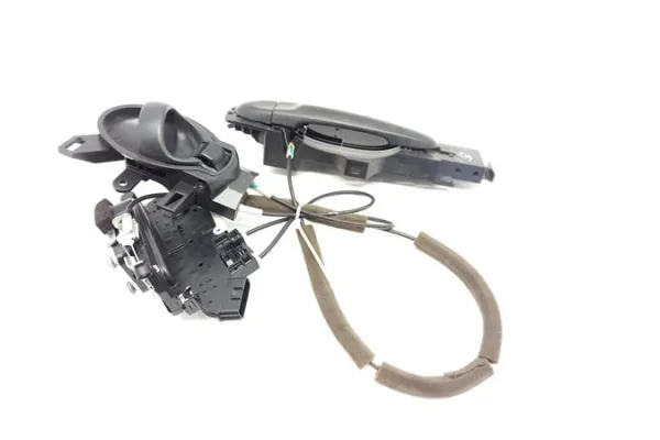 Recambio de cierre electromagnetico trasero derecho para nissan micra iv (k13k/kk) 1.2 referencia OEM IAM 825001HD0C  