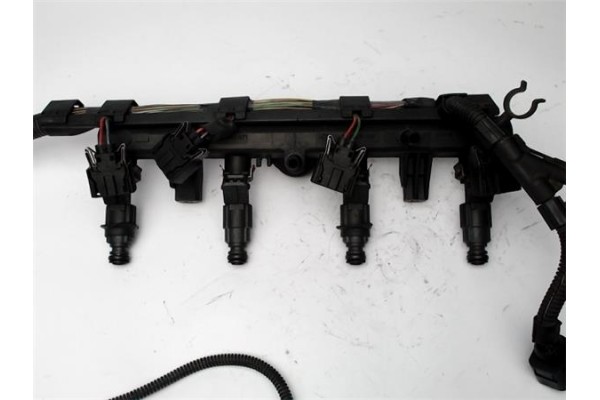 Recambio de rampa inyectores para volkswagen polo iii berlina (6n2) 1.4 conceptline referencia OEM IAM 030133319AA 30906031J 