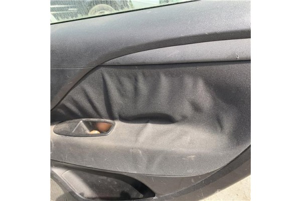 Recambio de puerta trasero derecha para fiat punto / grande punto (199) 1.4 referencia OEM IAM 51888069  