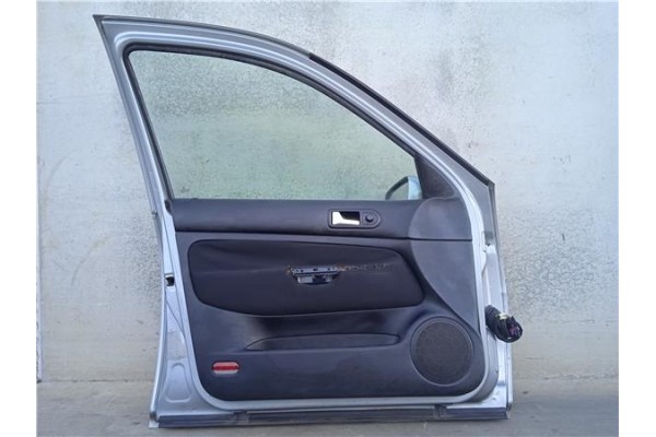 Recambio de puerta delantero izquierda para volkswagen golf iv berlina (1j1) 1.9 tdi referencia OEM IAM 1J3831055H  