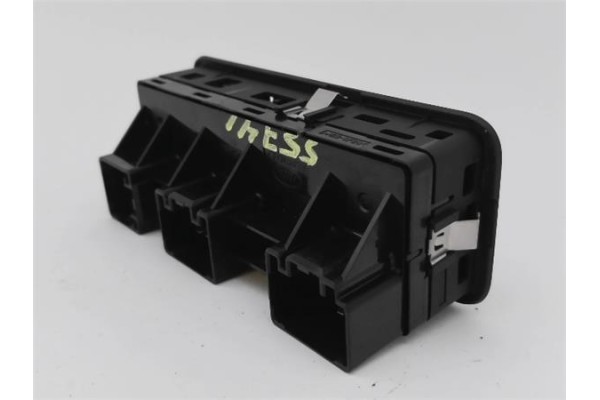 Recambio de mando elevalunas delantero izquierdo para land rover discovery 2.7 td referencia OEM IAM YUD501110PVJ  