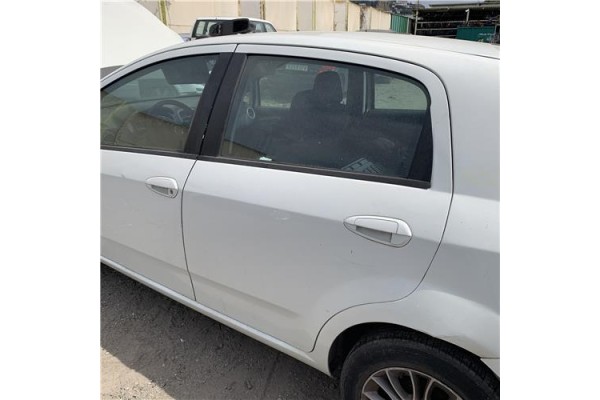 Recambio de puerta trasero izquierda para fiat punto / grande punto (199) 1.4 referencia OEM IAM 51888070  