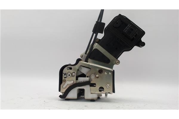 Recambio de cierre electromagnetico trasero izquierdo para mazda 2 (b2w) 1.6 referencia OEM IAM DD1073310F DD1073E 