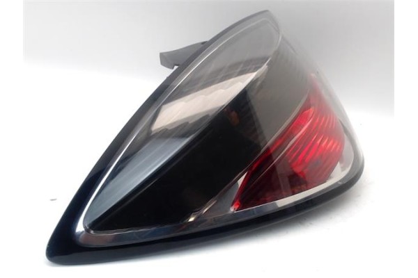 Recambio de piloto trasero izquierdo para opel astra h gtc 1.6 referencia OEM IAM 1222117  