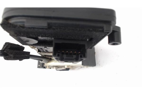 Recambio de cierre electromagnetico trasero izquierdo para mazda 2 (b2w) 1.6 referencia OEM IAM DD1073310F DD1073E 