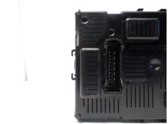 Recambio de caja fusibles/rele para renault clio iii 1.5 dci (br17, cr17) referencia OEM IAM 8200652286 00831607 