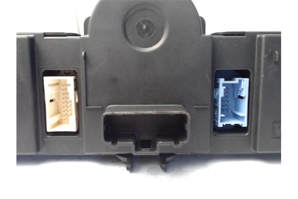 Recambio de mandos climatizador para renault clio iii 1.5 dci (br17, cr17) referencia OEM IAM 8200296683  
