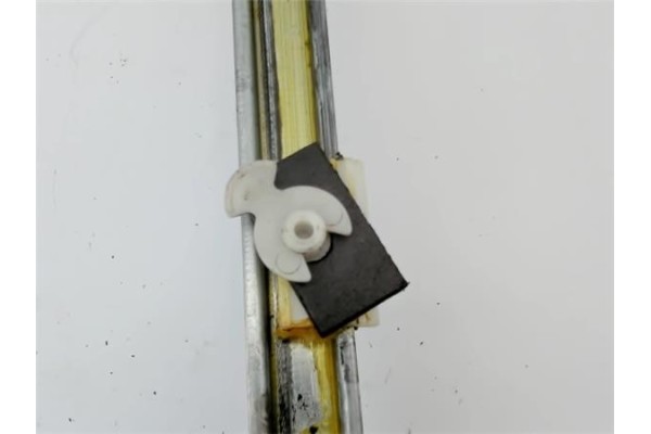 Recambio de mecanismo elevalunas delantero izquierdo para renault clio ii fase i (b/cb0) referencia OEM IAM   