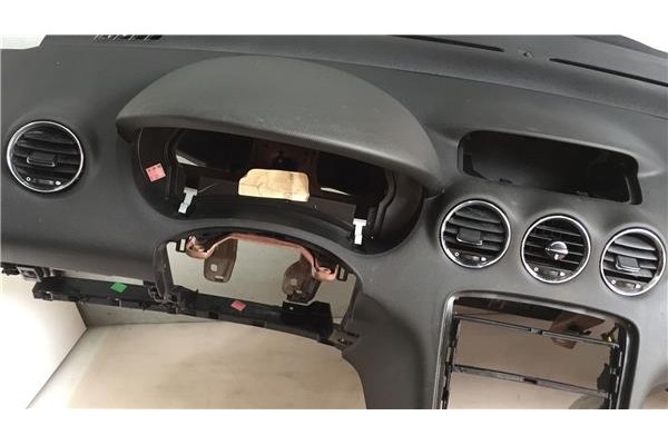 Recambio de salpicadero para peugeot 308 sw (2008) 2.0 premium [2,0 ltr. - 100 kw 16v hdi fap] referencia OEM IAM 96559945ZD 266